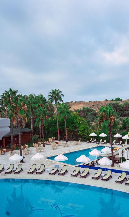 Royal Atlantis Beach Side Exterior foto